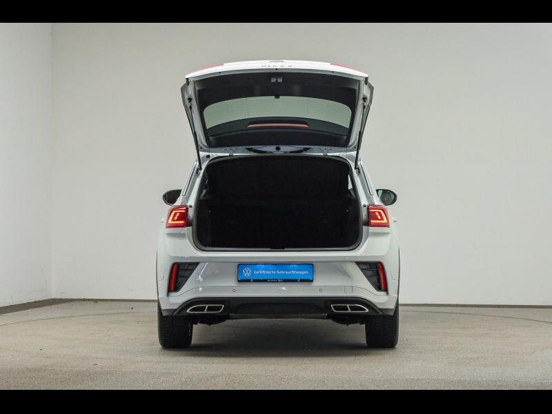 Volkswagen T-Roc R-Line – image 6 of 25