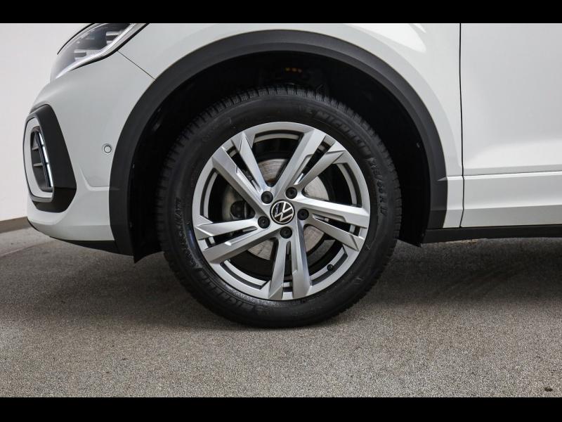 Volkswagen T-Roc R-Line – image 7 of 25