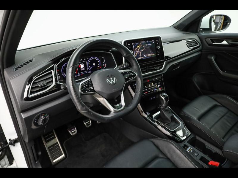 Volkswagen T-Roc R-Line – image 9 of 25