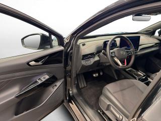 Volkswagen ID.4 GTX – image 13 of 17