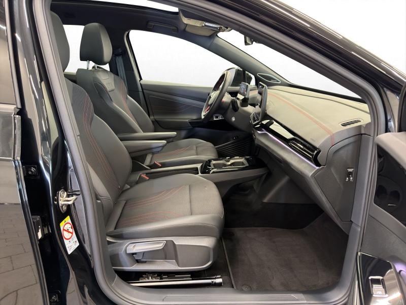 Volkswagen ID.4 GTX – image 4 of 17