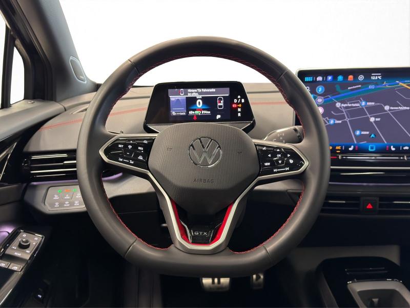 Volkswagen ID.4 GTX – image 8 of 17