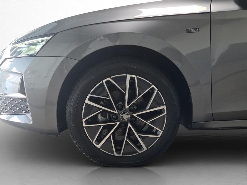 Škoda Octavia Selection – image 12 of 17