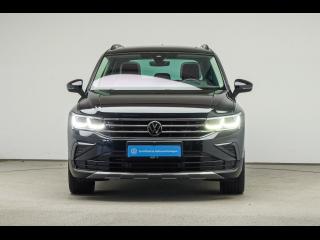 Volkswagen Tiguan Sport – image 4 of 25