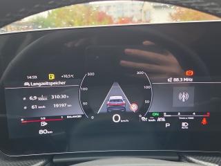 Audi Q5 Sportback S line – image 9 of 22