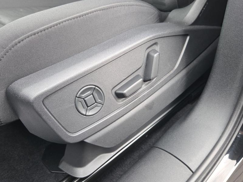 Audi Q5 Sportback S line – image 15 of 22
