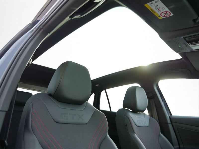 Volkswagen ID.4 GTX – image 10 of 24