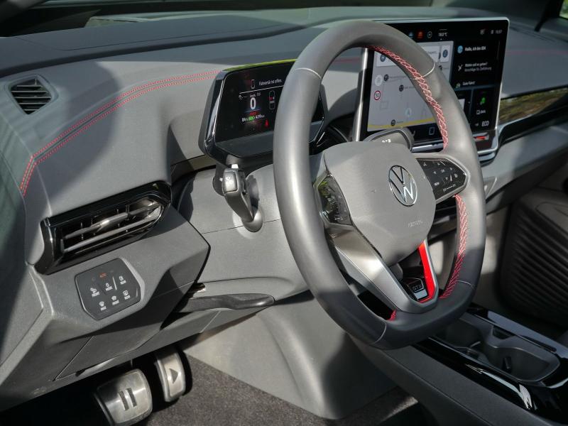 Volkswagen ID.4 GTX – image 19 of 24