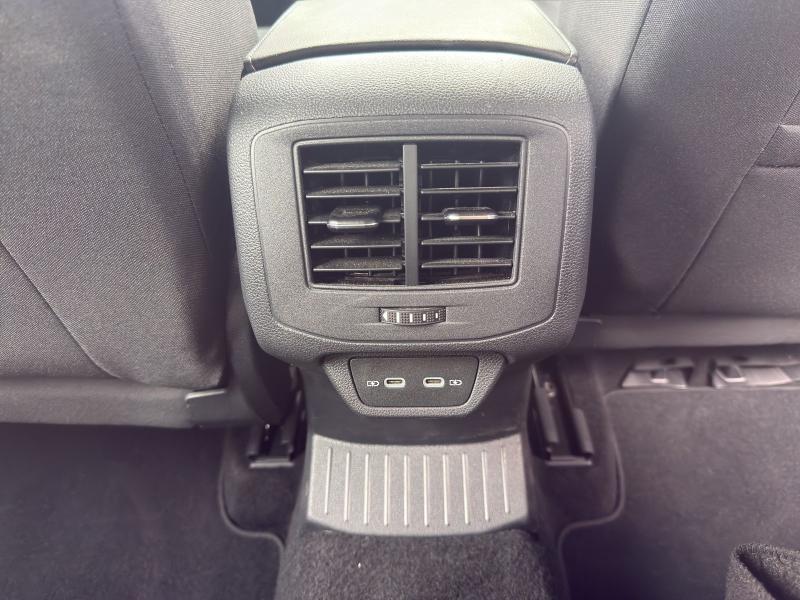 Volkswagen T-Roc Style – image 10 of 23