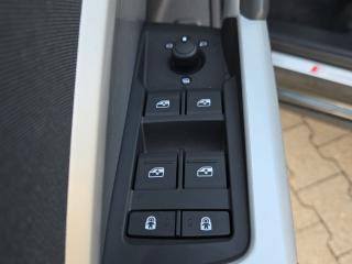 Audi Q3 Sportback S line – image 15 of 25