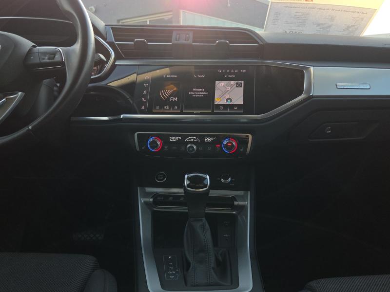 Audi Q3 Sportback S line – image 7 of 25