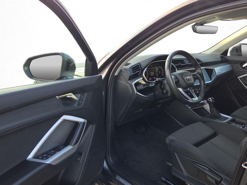 Audi Q3 Sportback S line – image 14 of 25