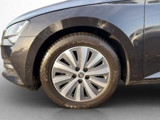 Škoda Superb Ambition – image 6 of 7