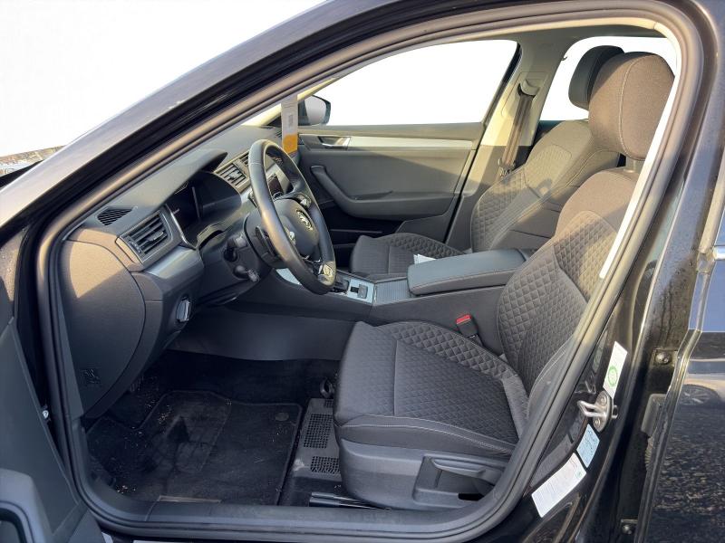 Škoda Superb Ambition – image 5 of 7