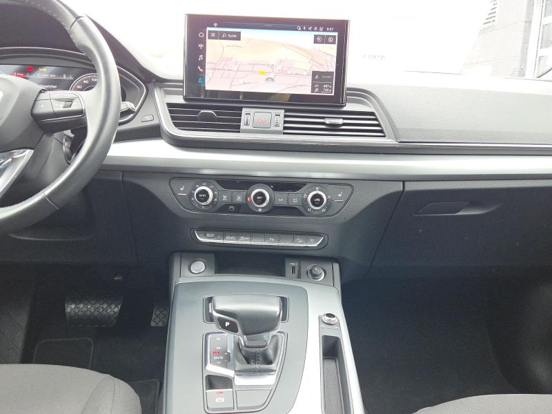 Audi Q5 S line – image 7 of 24
