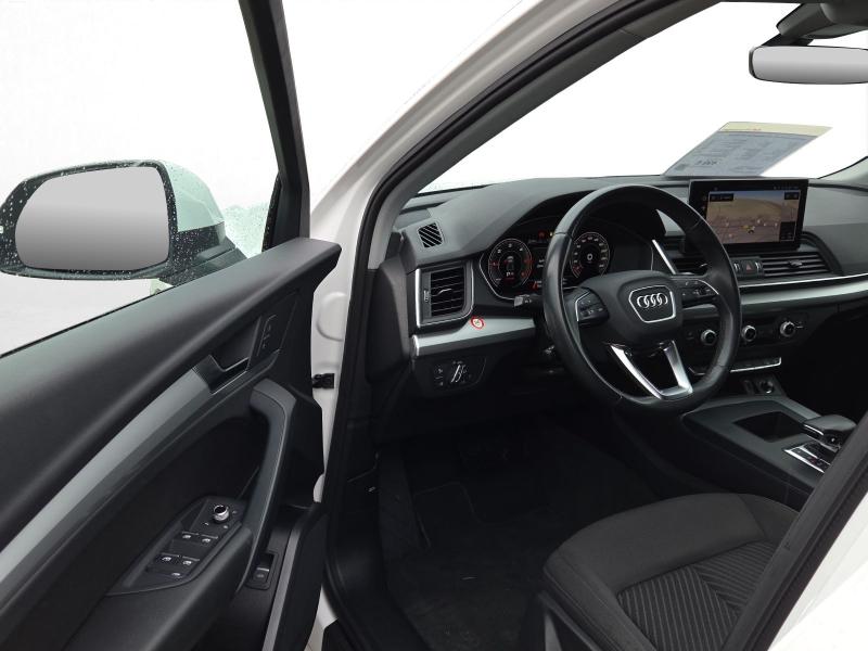 Audi Q5 S line – image 14 of 24