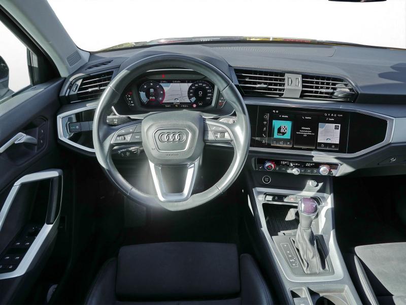 Audi Q3 Sportback S line – image 8 of 24