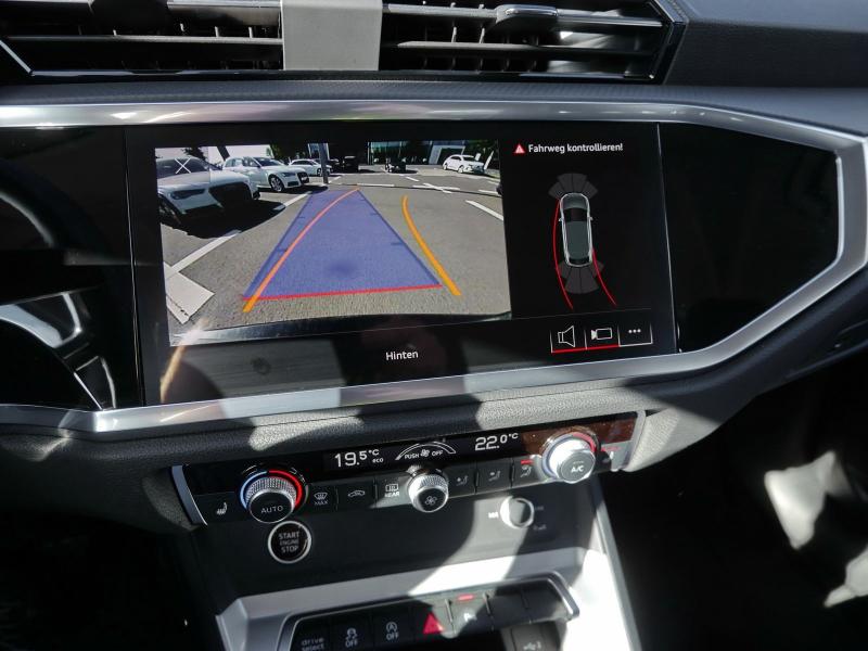 Audi Q3 Sportback S line – image 15 of 24