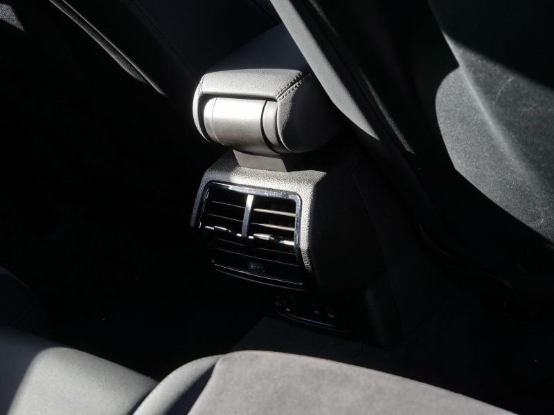 Audi Q3 Sportback S line – image 17 of 24