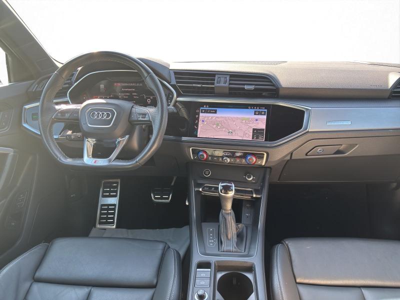 Audi Q3 S line – image 5 of 24