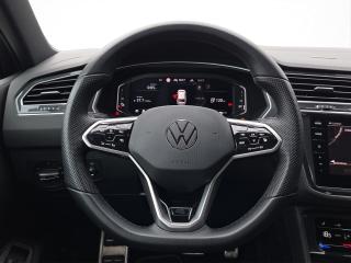 Volkswagen Tiguan R-Line – image 8 of 16