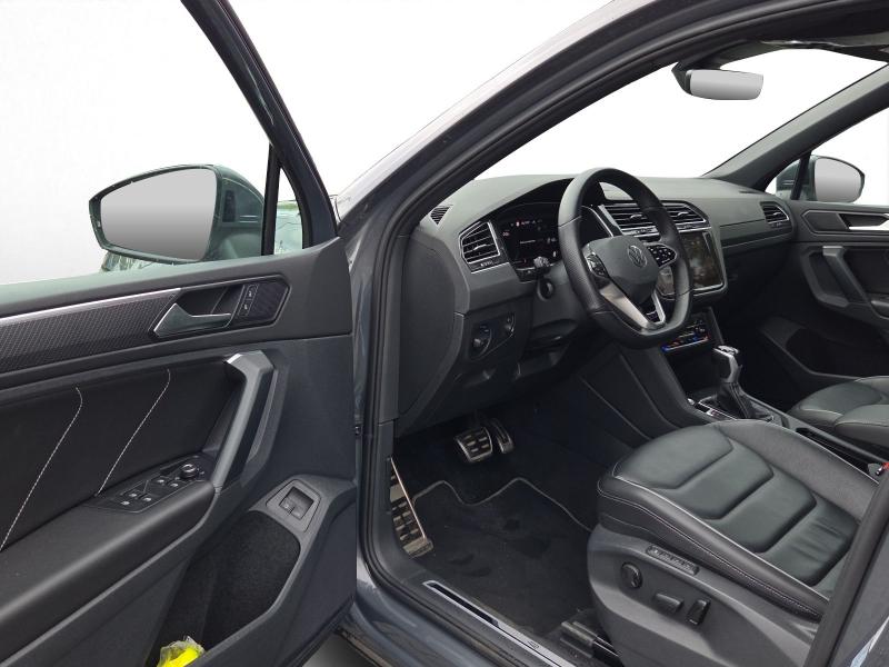 Volkswagen Tiguan R-Line – image 14 of 16