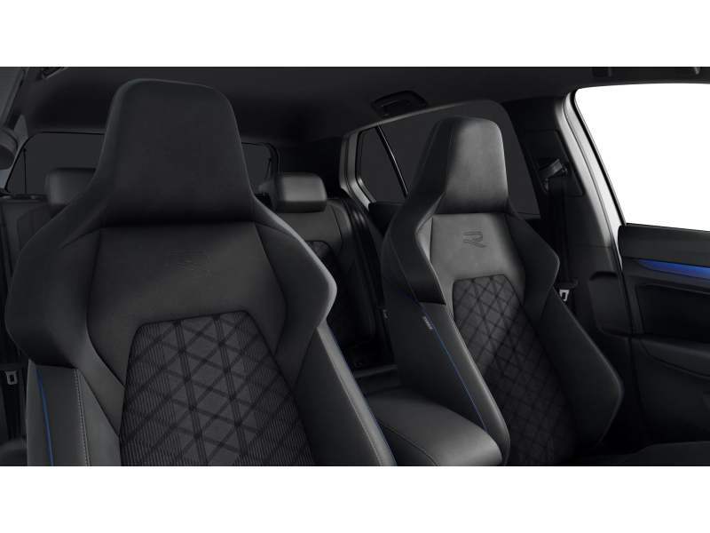 Volkswagen Golf R-Line – image 9 of 10
