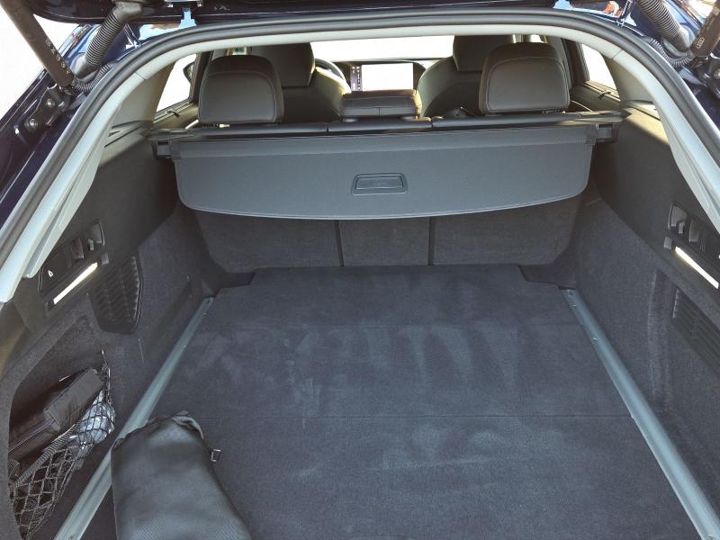 Audi A6 Avant S line – image 11 of 18