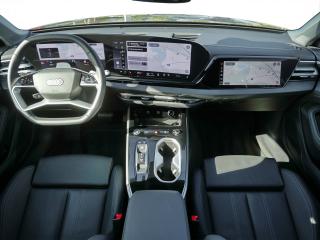 Audi A6 Avant S line – image 5 of 24