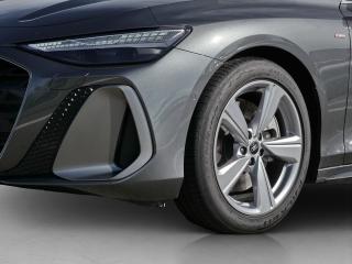 Audi A6 Avant S line – image 13 of 24