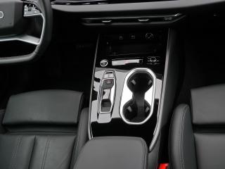Audi A6 Avant S line – image 7 of 23