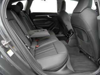Audi A6 Avant S line – image 16 of 23