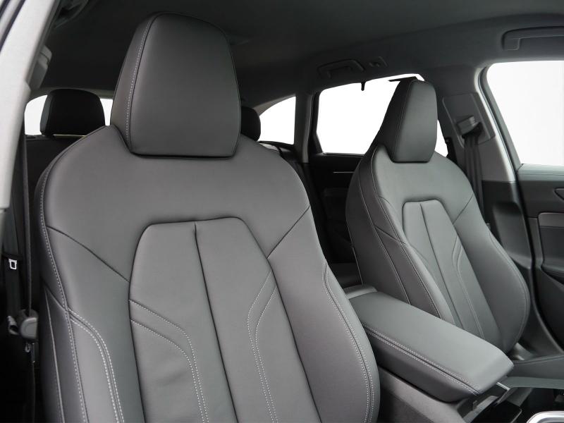 Audi A6 Avant S line – image 10 of 23