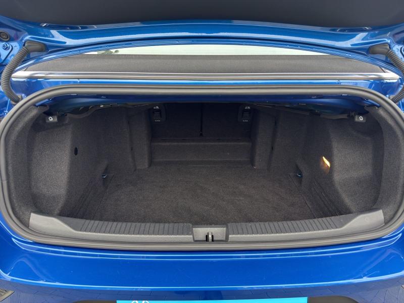 Volkswagen T-Roc Cabriolet Active – Bild 11 von 25