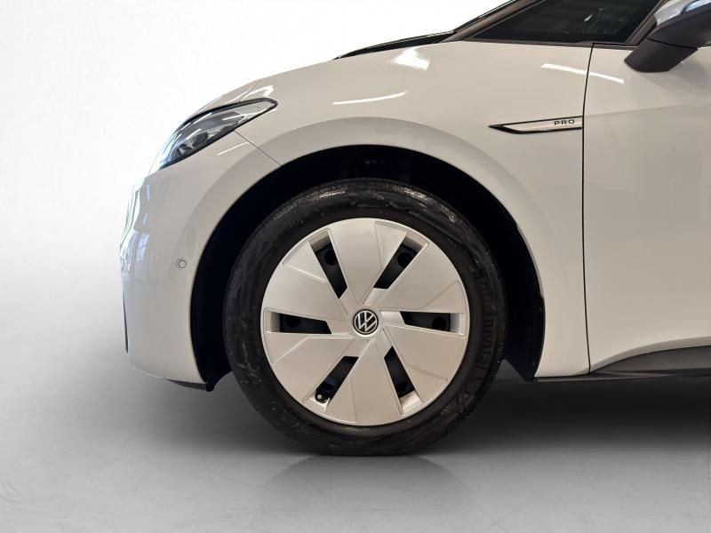Volkswagen ID.3 PRO – image 12 of 16