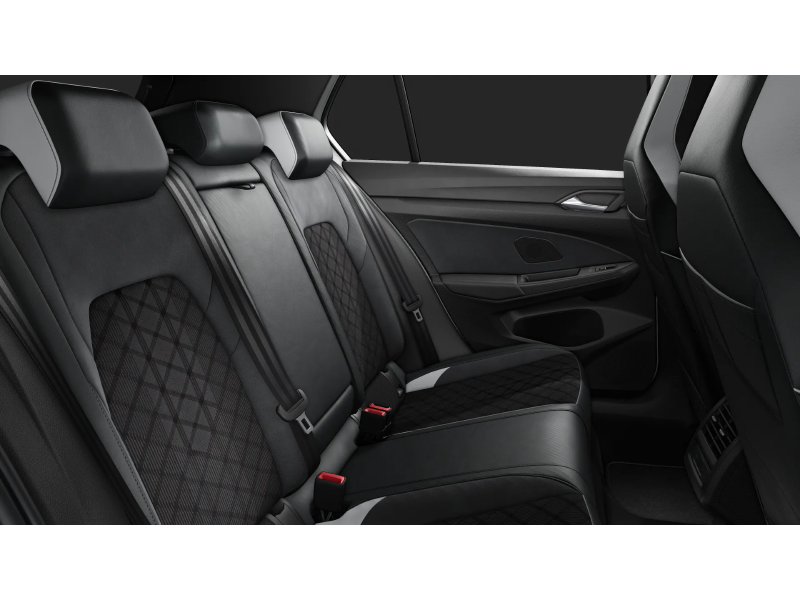 Volkswagen Golf R-Line – image 11 of 12