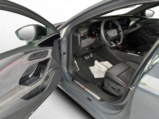 Audi S6 Avant e-tron S line – image 14 of 25