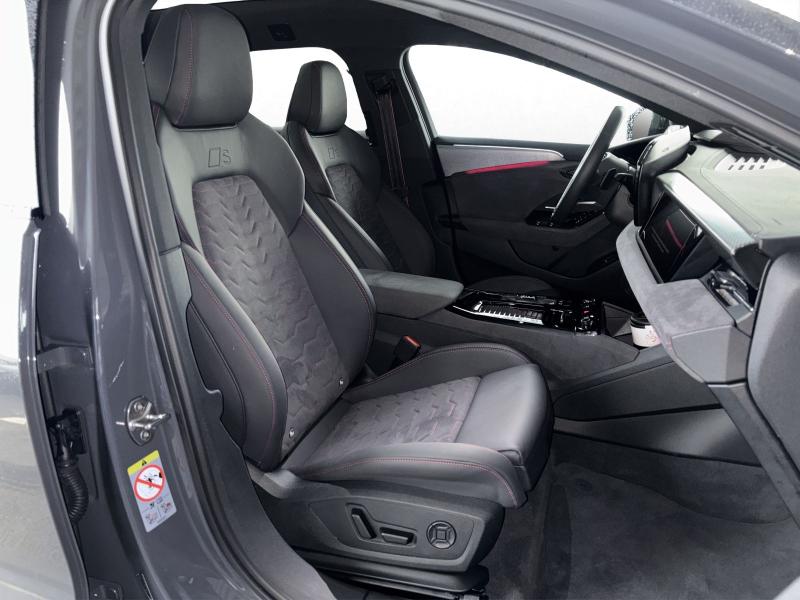 Audi S6 Avant e-tron S line – image 4 of 25