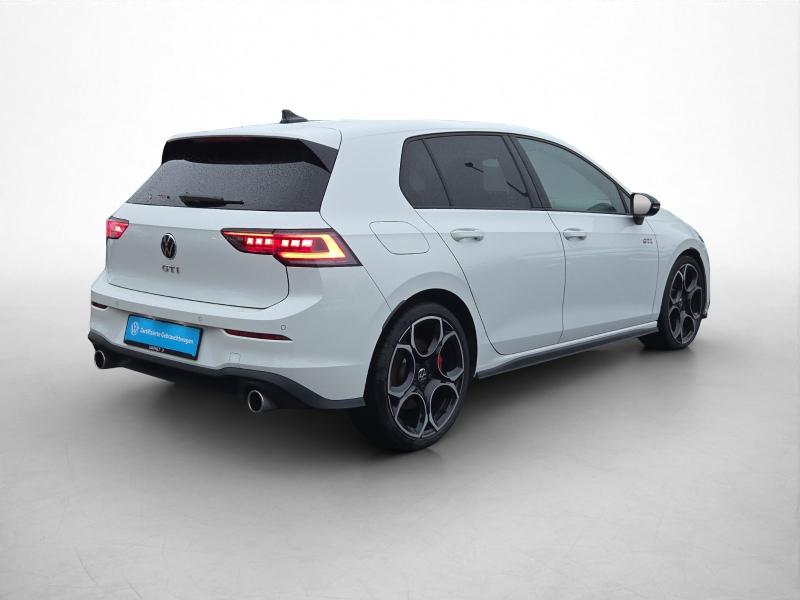 Volkswagen Golf GTI Black Style – image 2 of 18