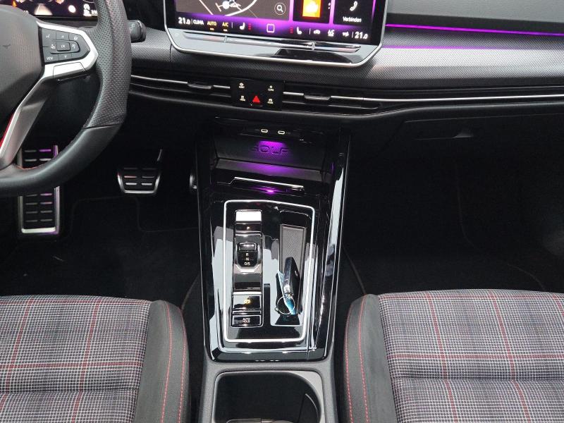 Volkswagen Golf GTI Black Style – image 7 of 18