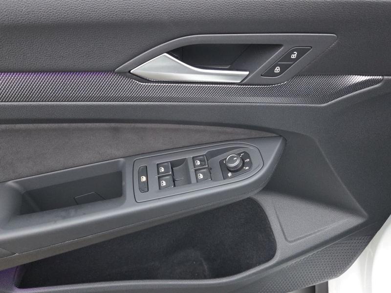 Volkswagen Golf GTI Black Style – image 14 of 18