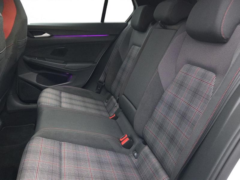 Volkswagen Golf GTI Black Style – image 16 of 18