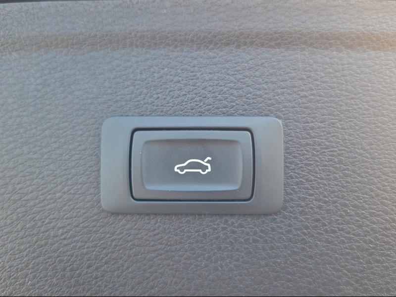 Audi Q5 S line – image 12 of 20
