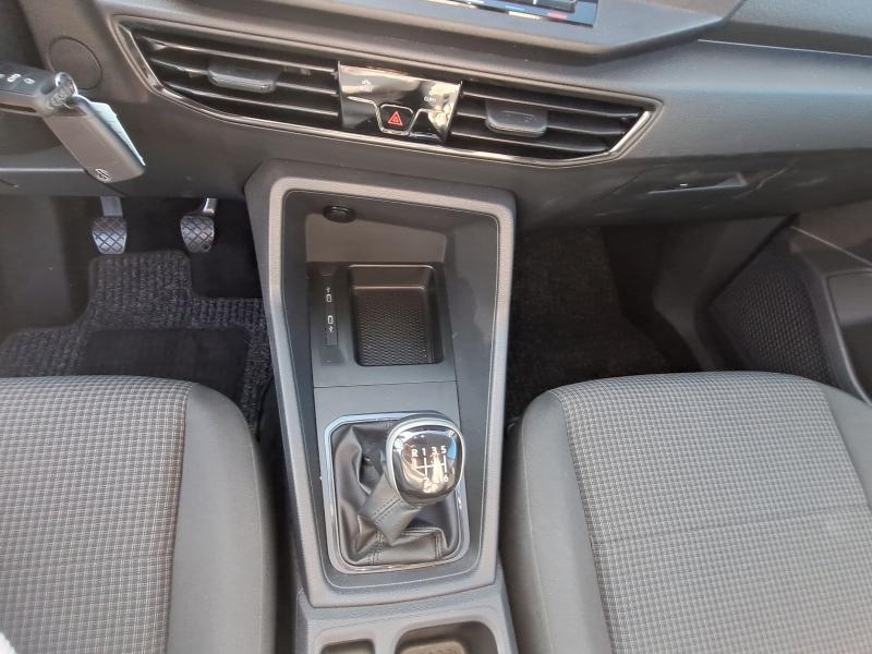 Volkswagen Caddy Basis – image 6 of 21