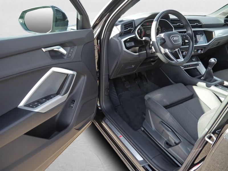 Audi Q3 Sportback S line – image 14 of 24