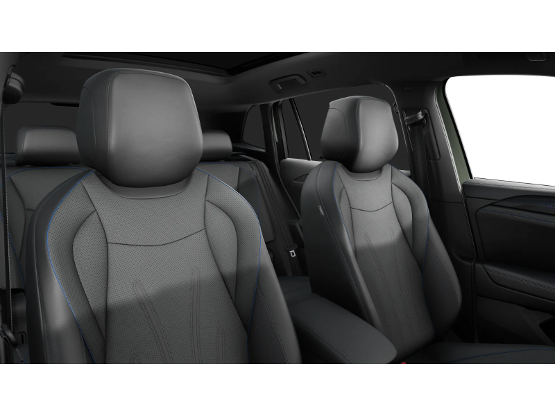 Volkswagen Tiguan R-Line – image 12 of 14
