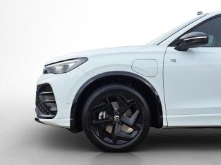 Volkswagen Tiguan R-Line – image 13 of 24