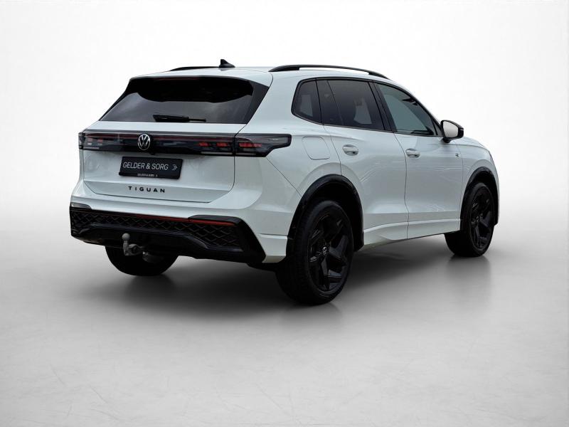 Volkswagen Tiguan R-Line – image 2 of 24