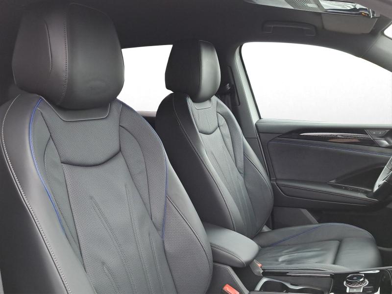Volkswagen Tiguan R-Line – image 4 of 24