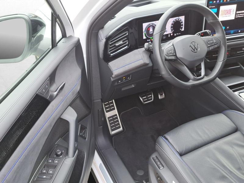 Volkswagen Tiguan R-Line – image 14 of 24